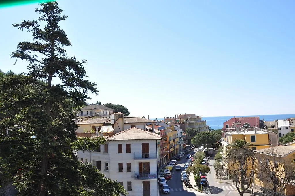 Hotel Residence Moneglia Ξενοδοχείο με διαμερίσματα