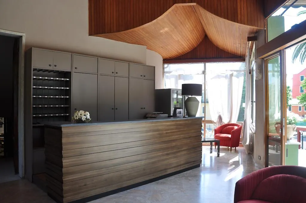 ** Ξενοδοχείο με διαμερίσματα Hotel Residence Moneglia Ιταλία